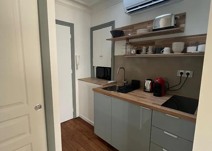 Charming Pere Lachaise Apartment Paris